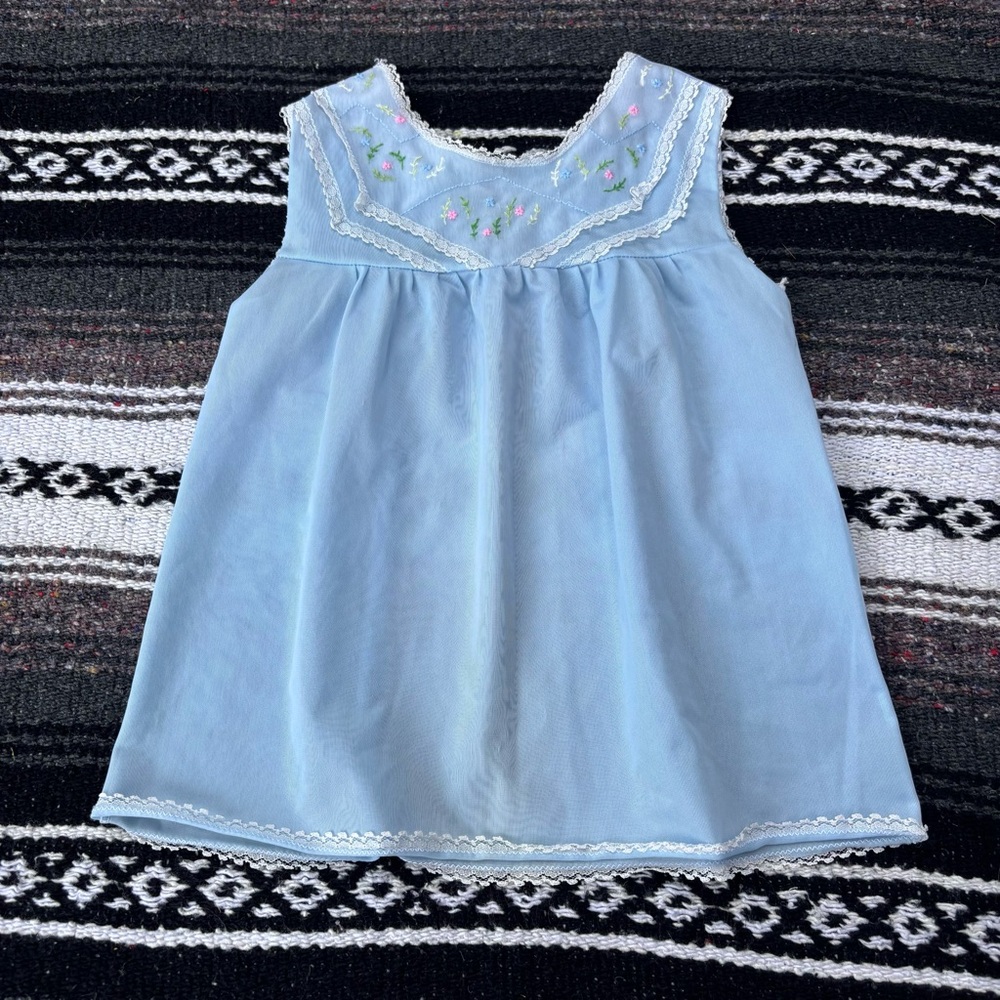 VINTAGE BABY BLUE EMBROIDERED FLOWER TANK TOP SIZE 5